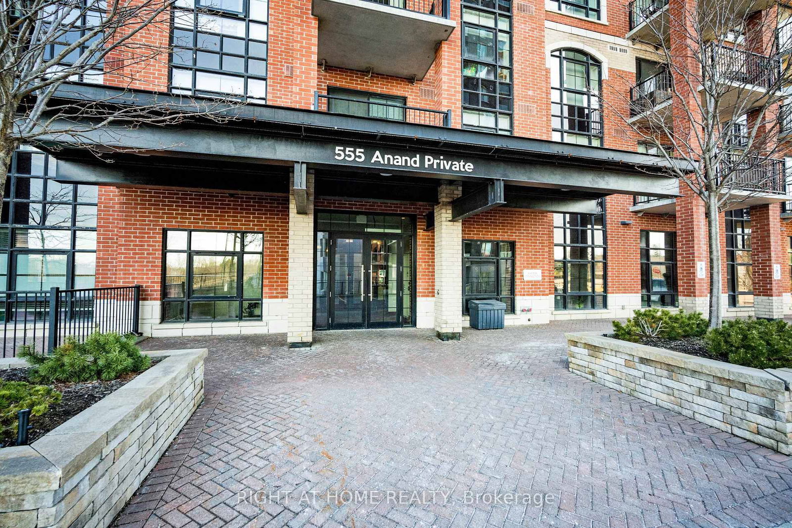 Condo sold at 706-555 Anand Private N/A, Ottawa, Riverside Park South, K1V 2R7 - MLS: X11964144