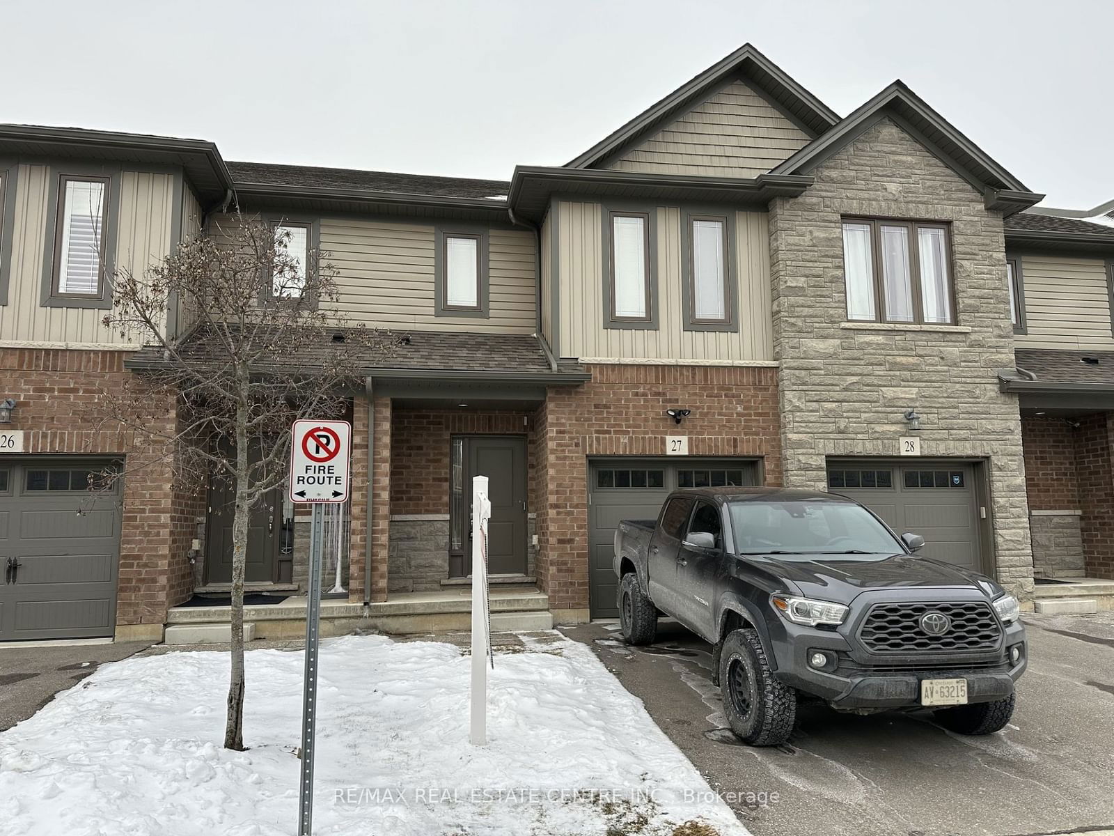 Townhouse for lease at 27-77 Diana Avenue, Brantford, N3T 0R6 - MLS: X11964275