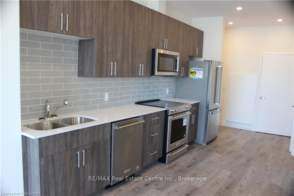 Condo for lease at 502-100 Garment Street, Kitchener, N2G 0C3 - MLS: X11964555