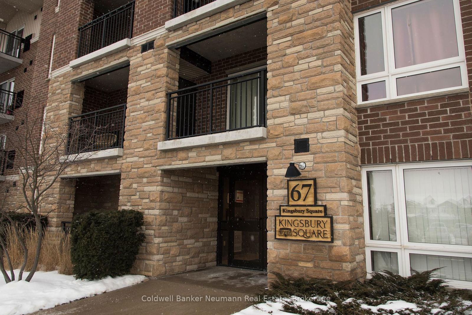 Condo sold at 401-67 Kingsbury Square, Guelph, Pine Ridge, N1L 0L3 - MLS: X11964723