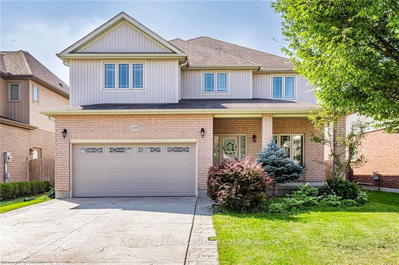 home for sale on 1595 Mulberry Street S