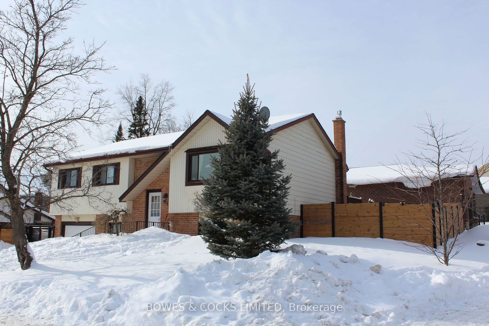 Detached House for sale at 2233 Denure Drive, Peterborough, Monaghan, K9K 1V3 - MLS: X11965263