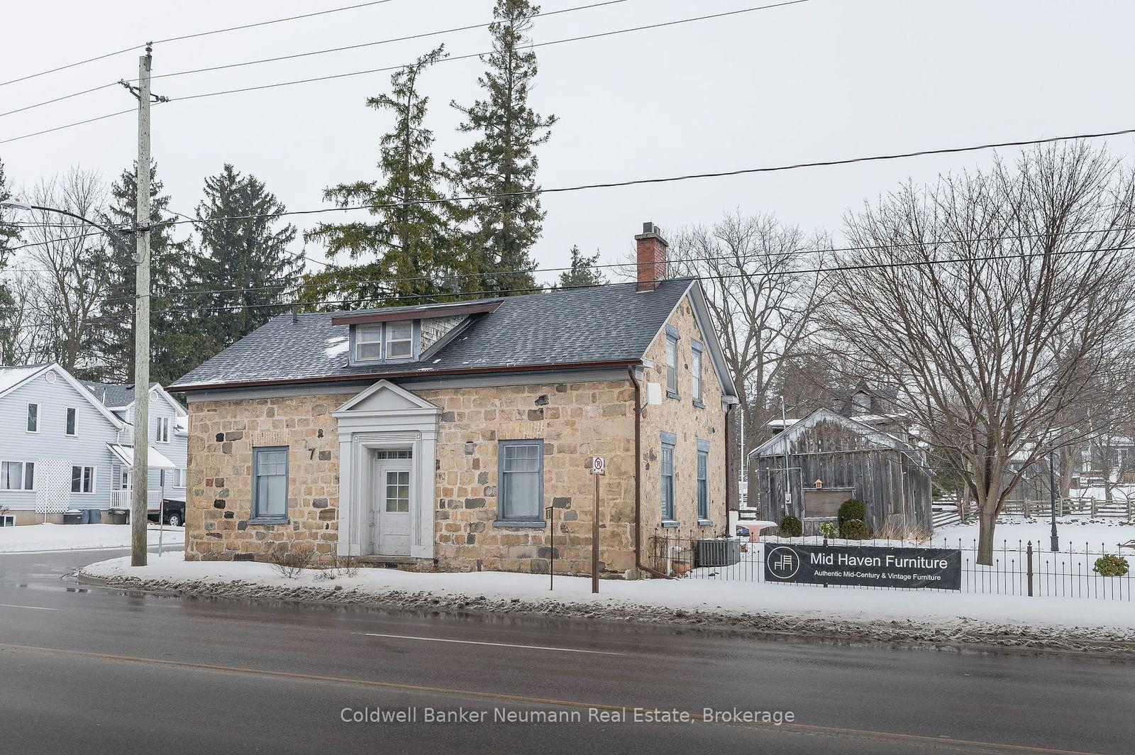 Building at 52 Brock Road, Puslinch, Rural Puslinch