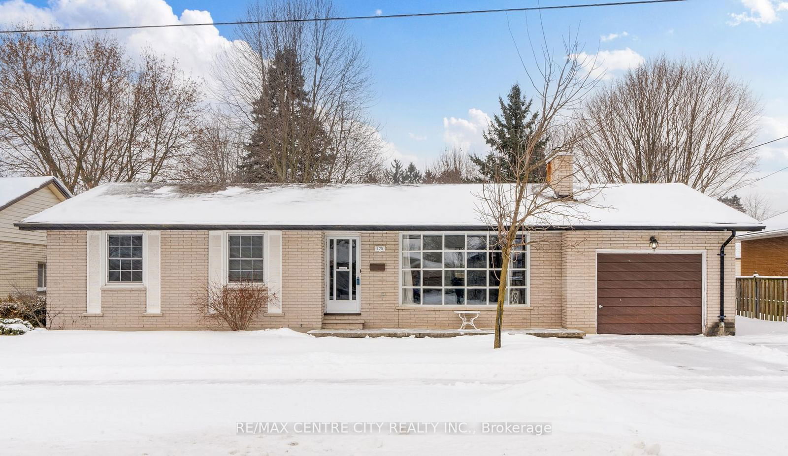 Detached House sold at 175 Ontario Street, Strathroy-Caradoc, SW, N7G 1B8 - MLS: X11965696