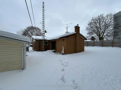 268 Summit Dr, North Huron - Wingham image-0-3