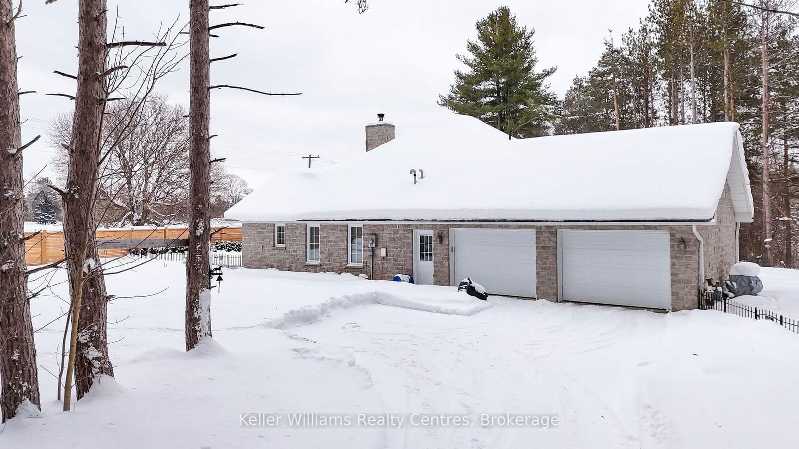 Detached House sold at 685 BRUCE ROAD 8, South Bruce Peninsula, South Bruce Peninsula, N0H 2T0 - MLS: X11965979