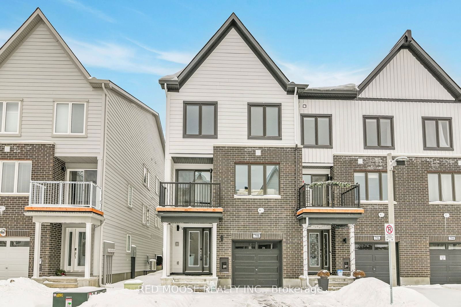 Townhouse sold at 798 Kinstead Pvt., Stittsville - Munster - Richmond, 8211 - Stittsville (North), K2S 3B3 - MLS: X11966229