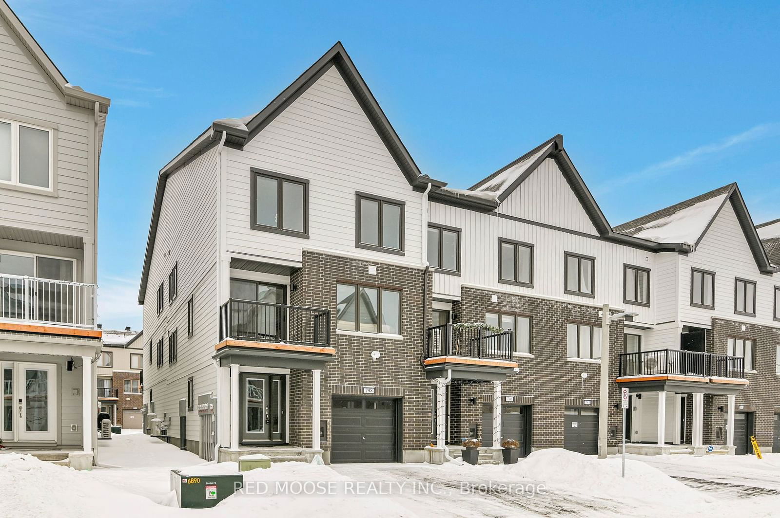 Townhouse sold at 798 Kinstead Pvt., Stittsville - Munster - Richmond, 8211 - Stittsville (North), K2S 3B3 - MLS: X11966229