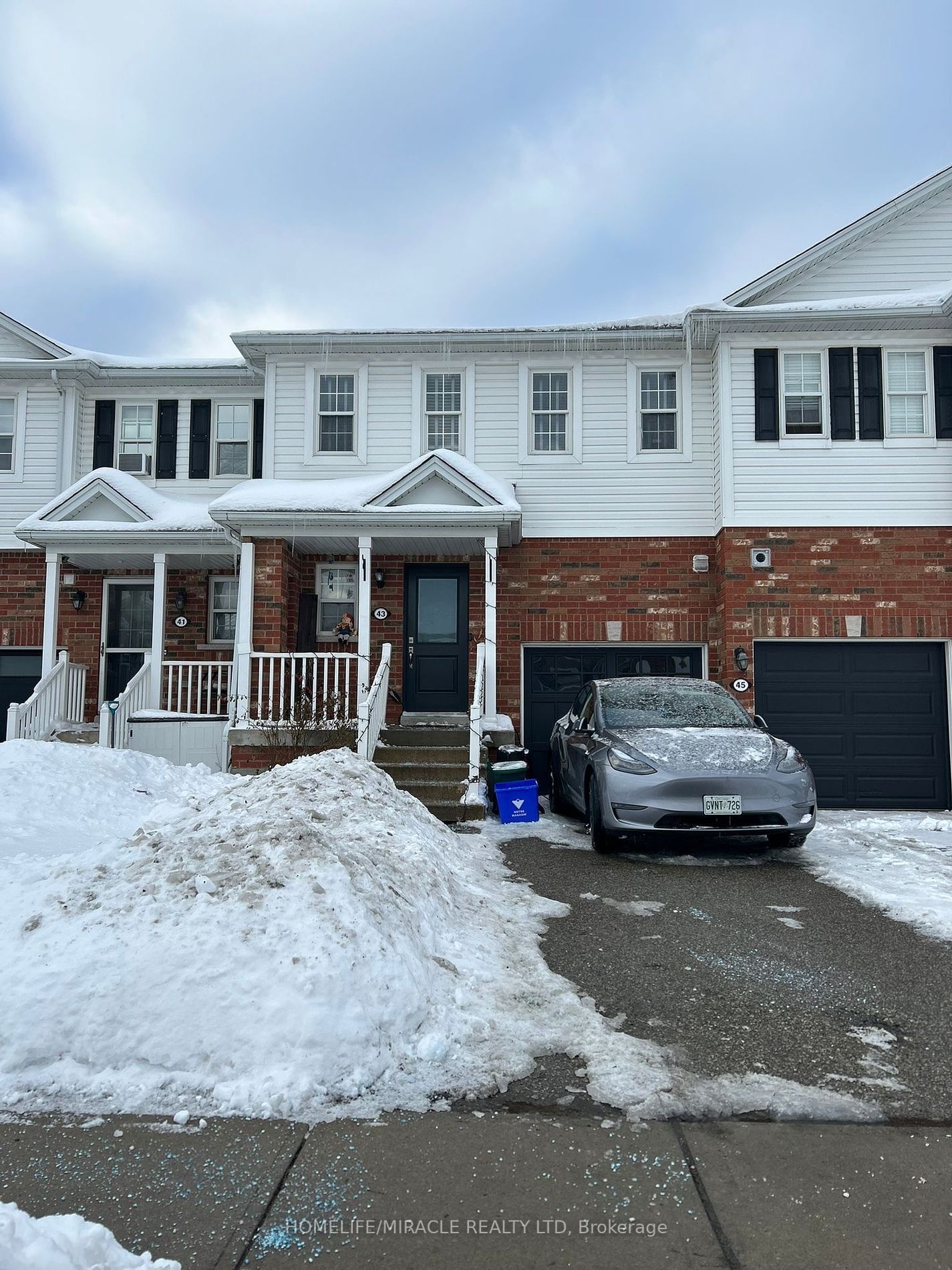 Townhouse for lease at 43 Bloomington Drive, Cambridge, N1P 1J5 - MLS: X11966378