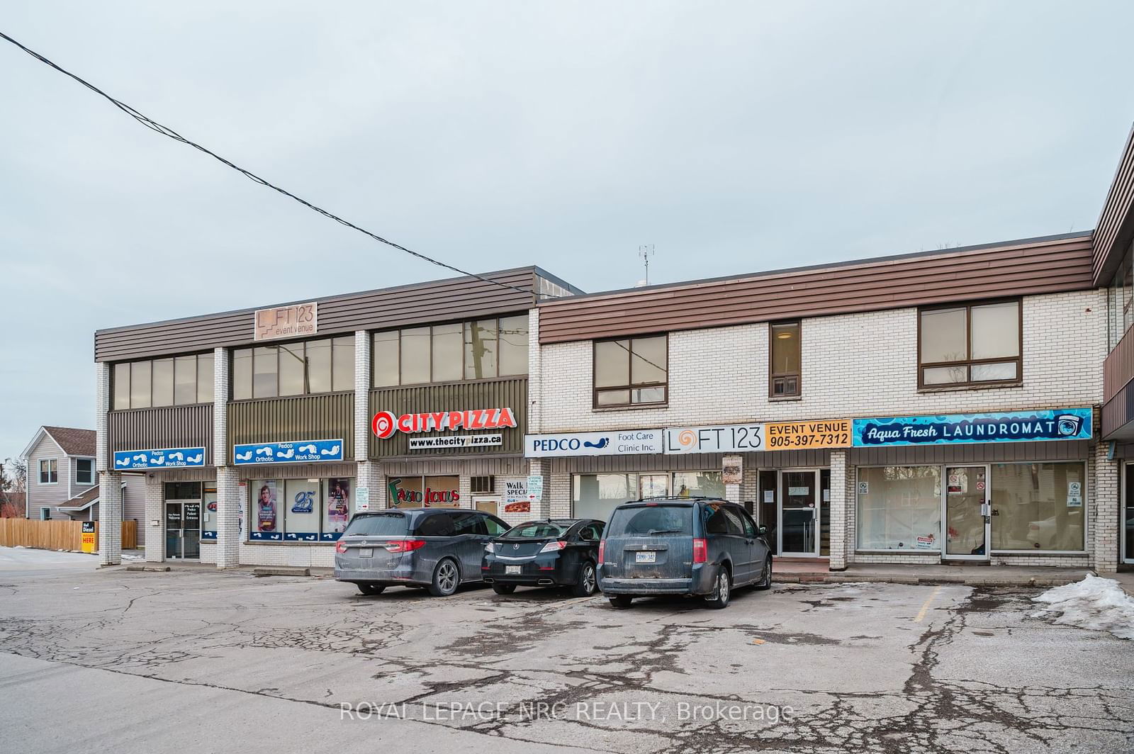 Building at 123 Queenston Street, St. Catharines, 450 - E. Chester