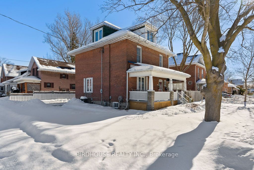 Detached House for sale at 96 Lindsay Street, Kawartha Lakes, Lindsay, K9V 2M6 - MLS: X11966879