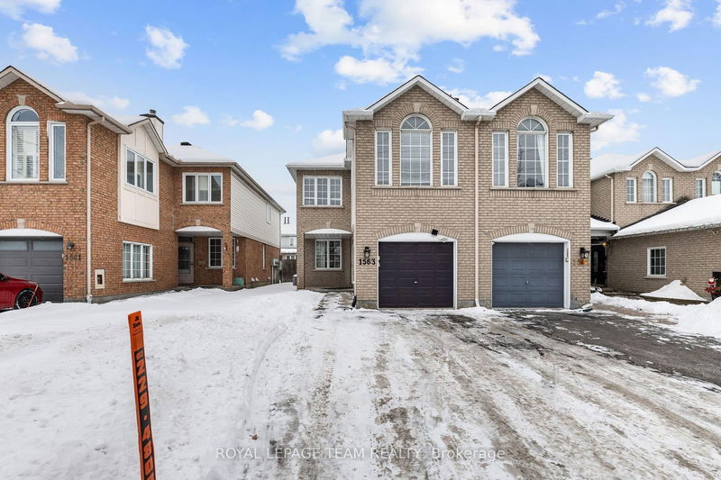 home for sale on 1563 Marley Crescent