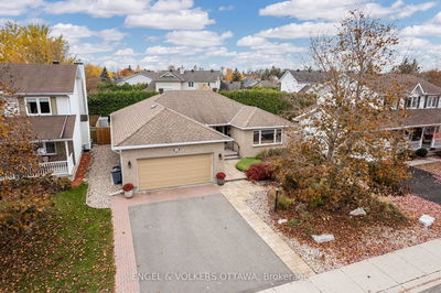 8 RANDALL JAMES Dr, Stittsville - Munster - Richmond - 8202 - Stittsville (Central) image-0-1