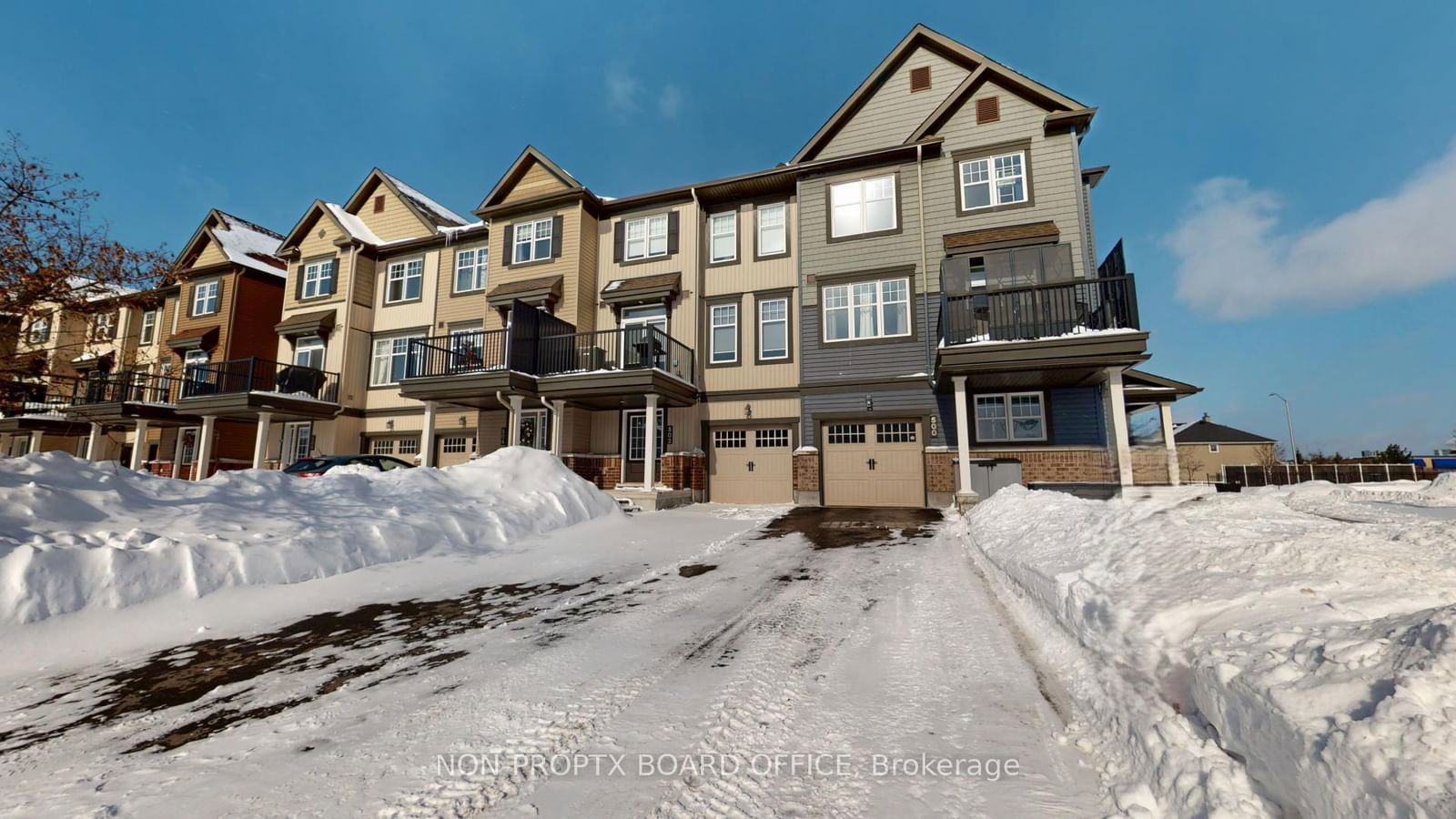 Townhouse for sale at 500 Thimbleberry Row, Orleans - Cumberland and Area, 1117 - Avalon West, K4A 1C4 - MLS: X11967121