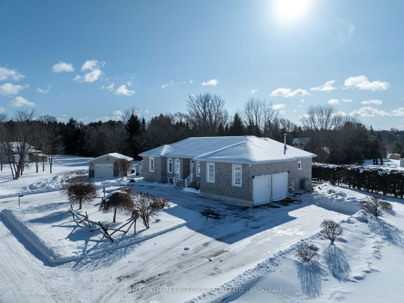 Detached House sold at 4479 ASHWOOD Drive, South Frontenac, Frontenac South, K0H 2T0 - MLS: X11967208