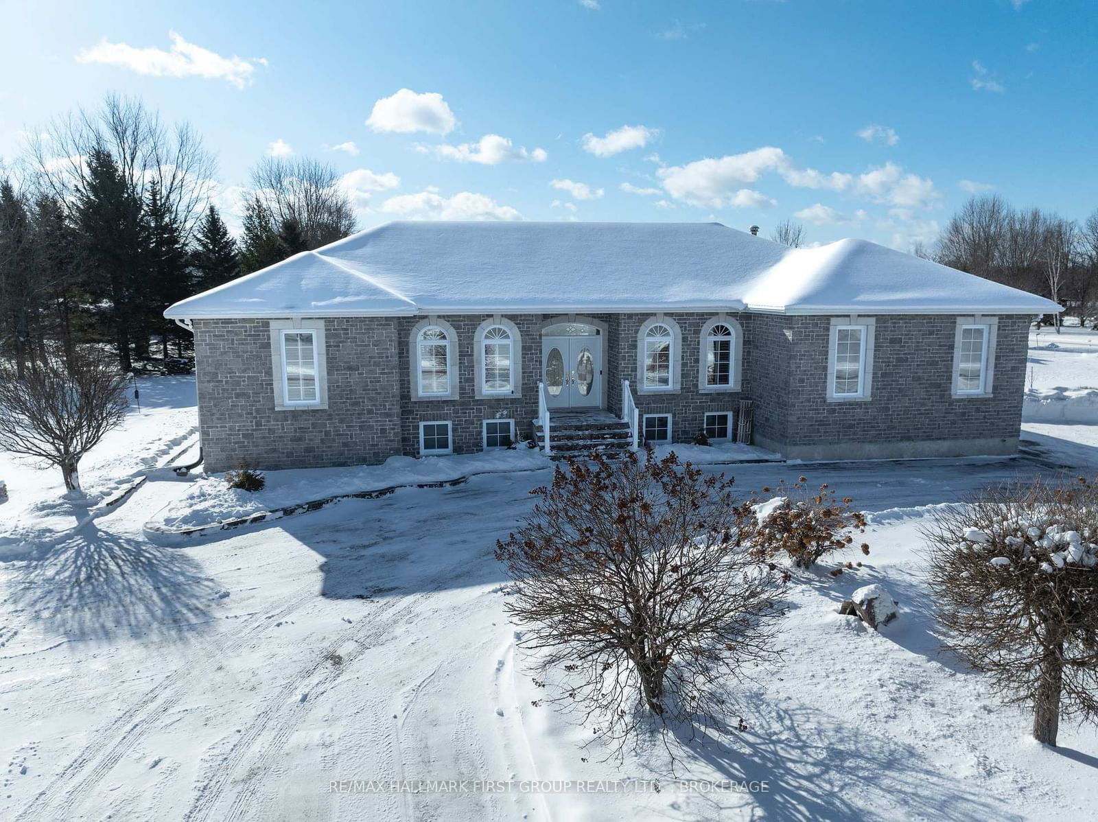 Detached House sold at 4479 ASHWOOD Drive, South Frontenac, Frontenac South, K0H 2T0 - MLS: X11967208