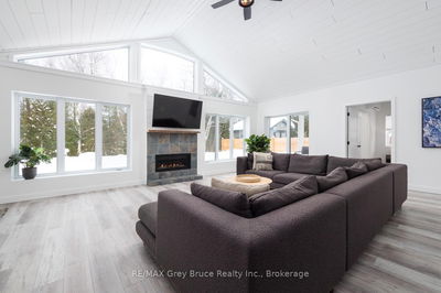 32 Southampton Pkwy, South Bruce Peninsula - South Bruce Peninsula image-0-2