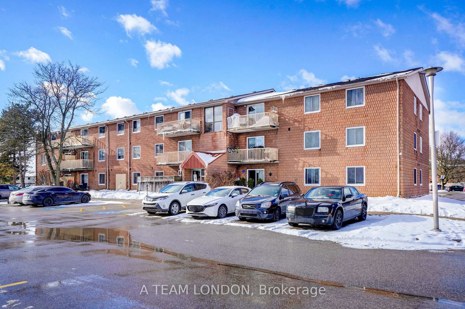 Condo sold at 303-1586 Ernest Avenue, London, South X, N6E 1Y1 - MLS: X11967414