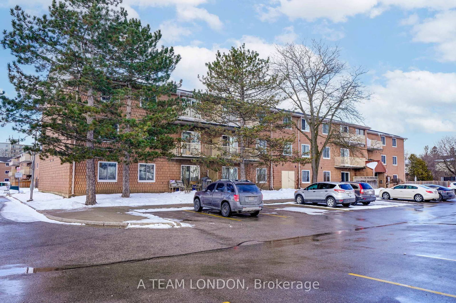 Condo sold at 303-1586 Ernest Avenue, London, South X, N6E 1Y1 - MLS: X11967414