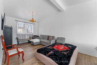 935 GOREN Avenue — photo 5