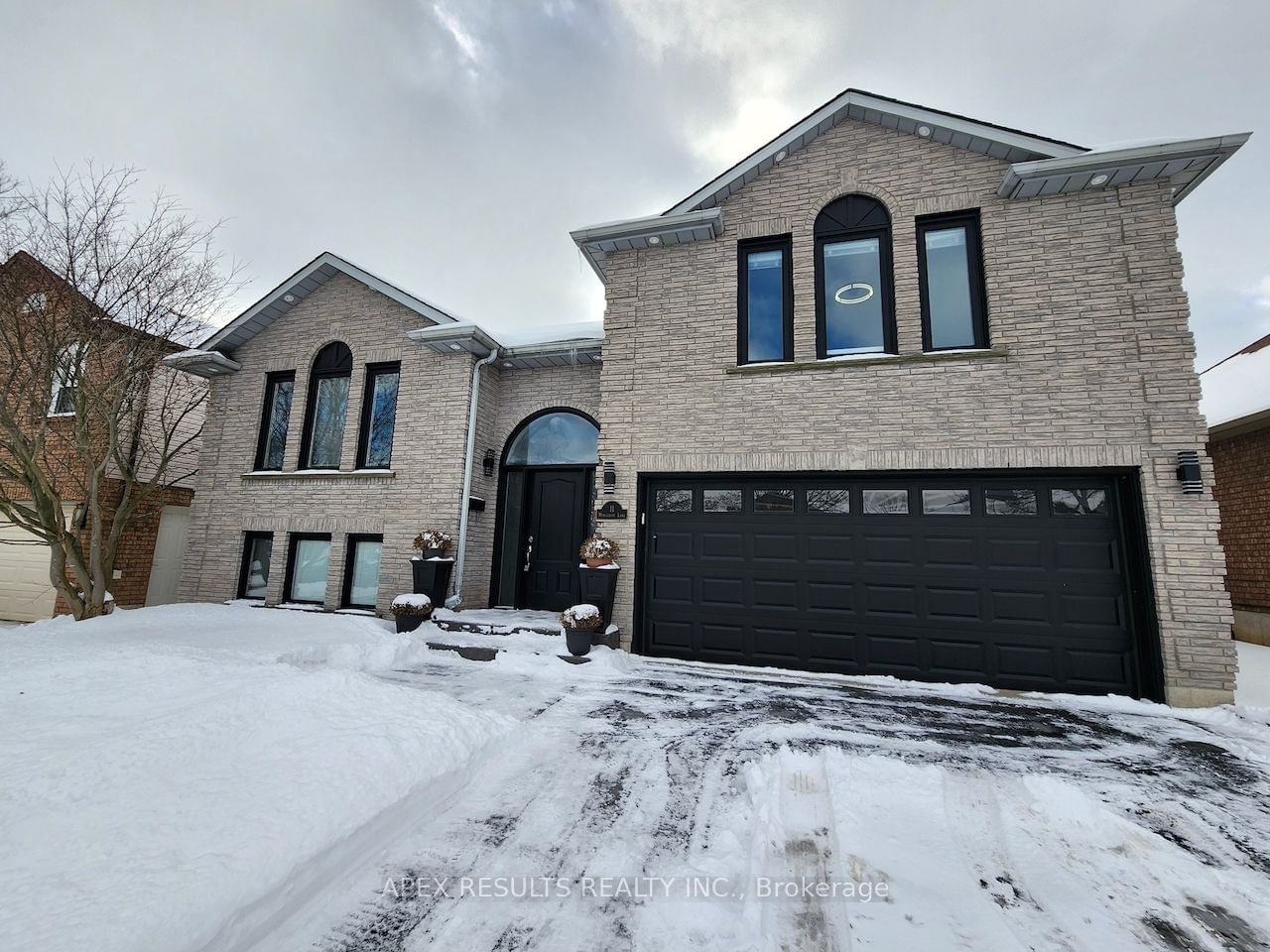 Detached House for sale at 11 MAPLECREST Lane, Brantford, N3R 7V1 - MLS: X11967442