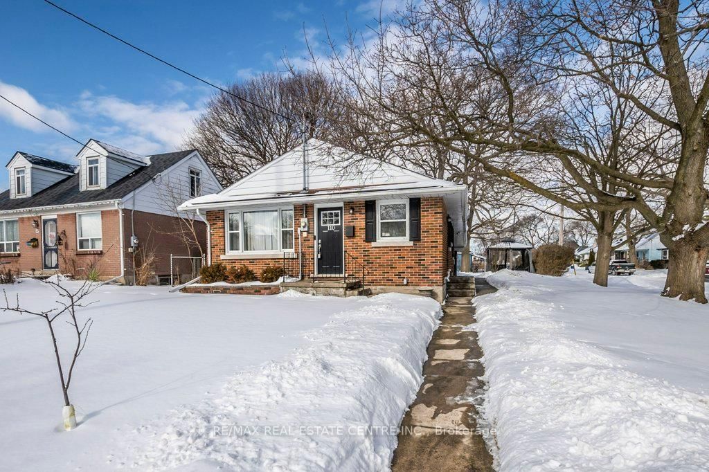 Detached House sold at 110 Ballantyne Avenue, Cambridge, N1R 2S6 - MLS: X11967498