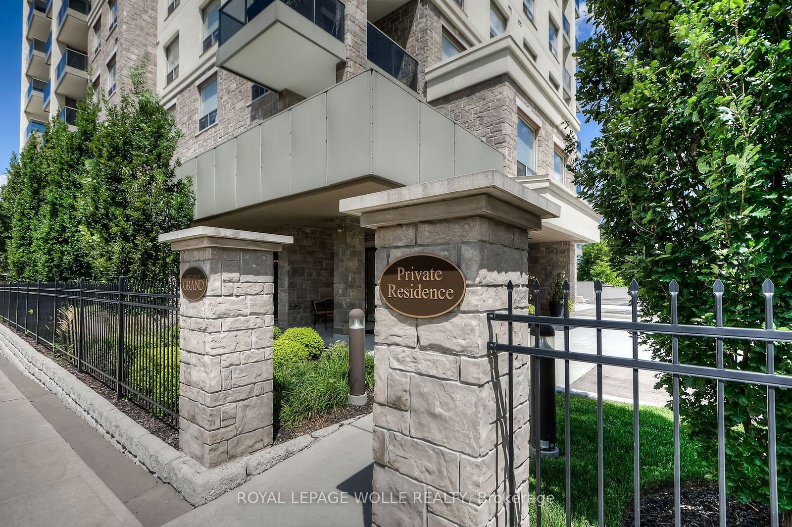 Condo for sale at 604-223 Erb Street, Waterloo, N2L 0B3 - MLS: X11967554