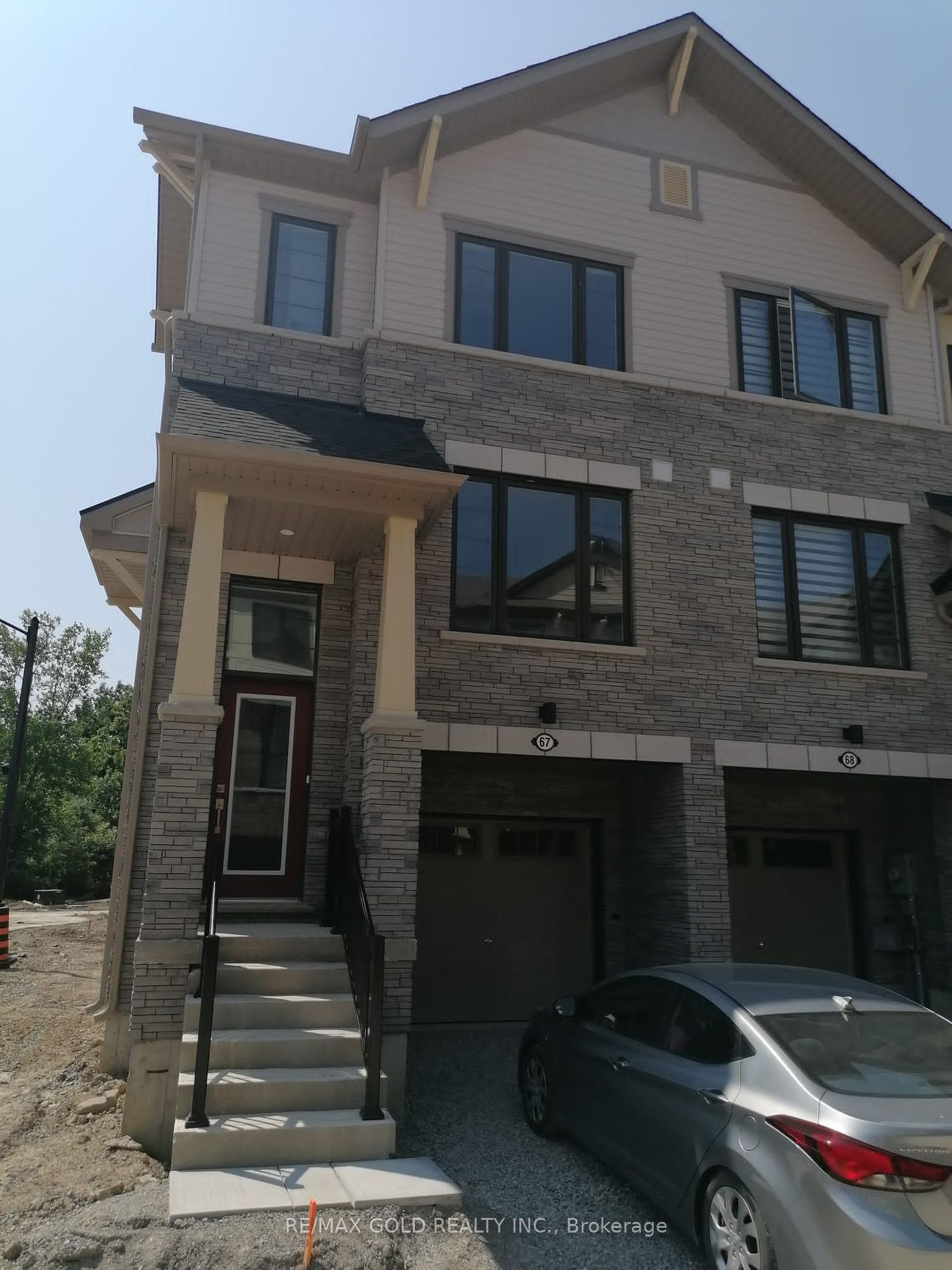 Townhouse for lease at 67-185 Bedrock Drive, Hamilton, Stoney Creek Mountain, L8J 0M5 - MLS: X11967557