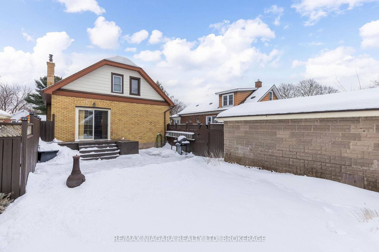 Detached House for sale at 5607 Byng Avenue, Niagara Falls, Hospital, L2G 5C6 - MLS: X11967558