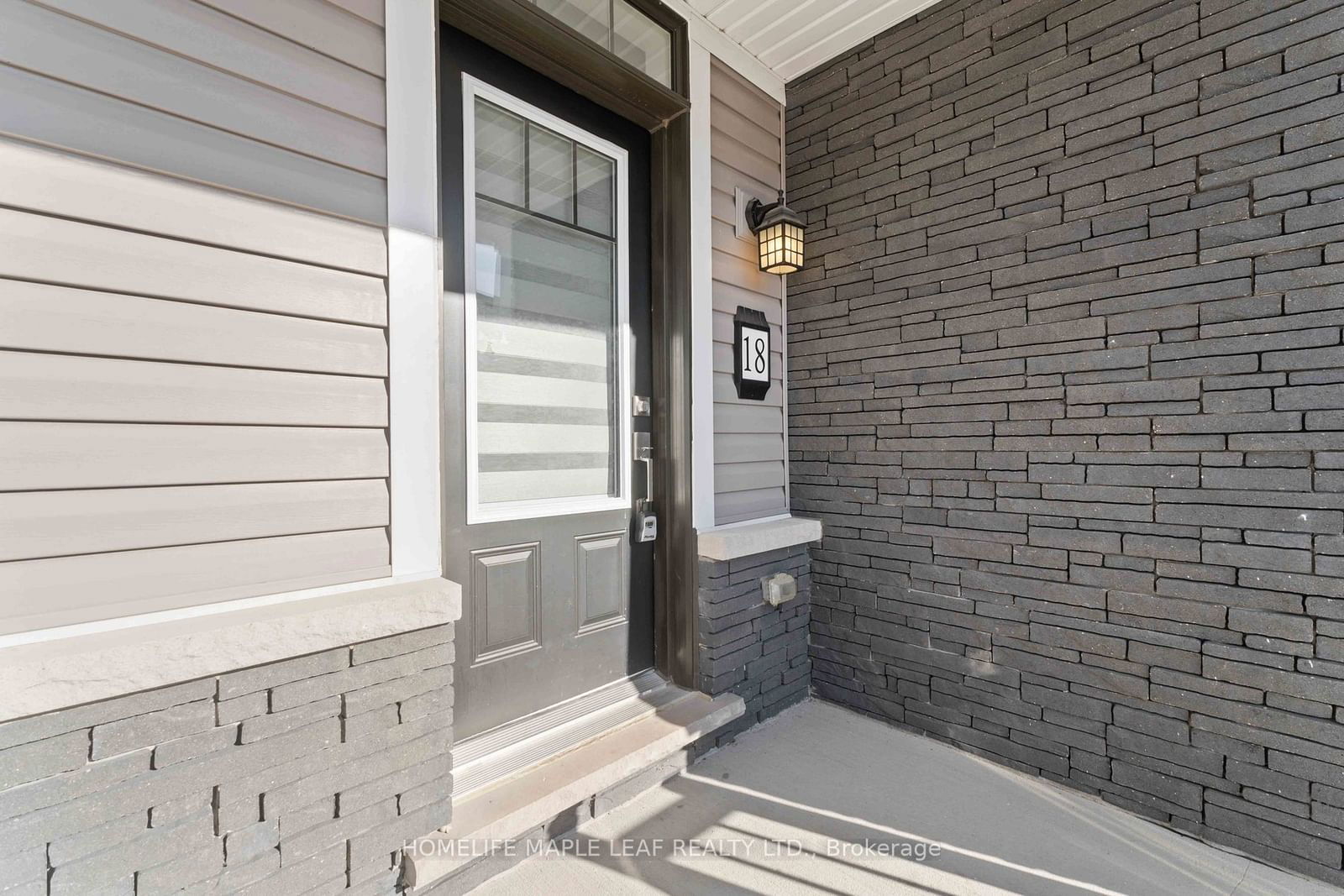 Townhouse for sale at 18-8273 TULIP TREE Drive, Niagara Falls, L2H 3S8 - MLS: X11967783