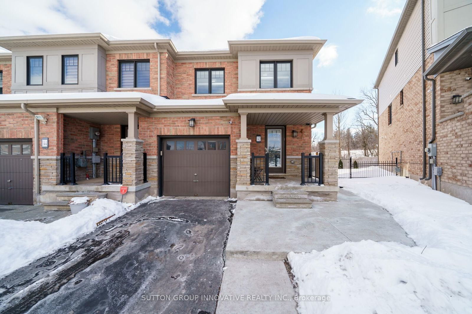 Townhouse for sale at 142 Crafter Crescent, Hamilton, Stoney Creek Mountain, L8J 0H8 - MLS: X11967822