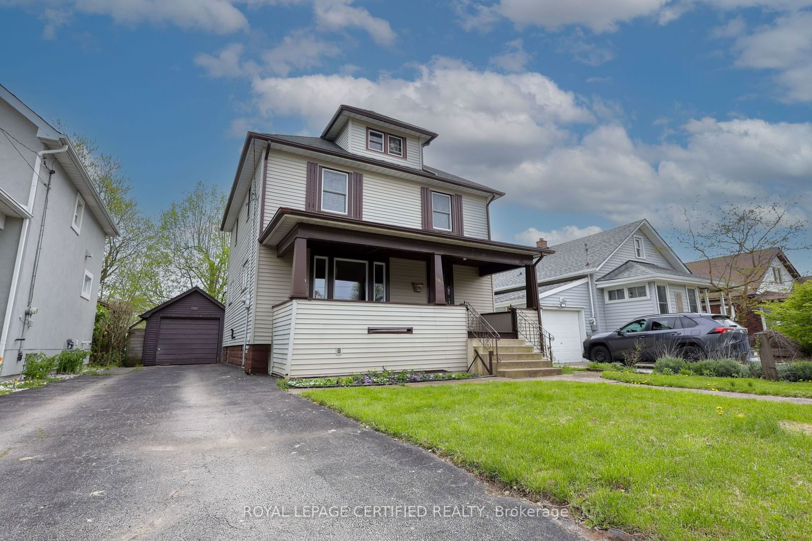 Detached House for sale at 5810 Symmes Street, Niagara Falls, Dorchester, L2G 2G3 - MLS: X11967865