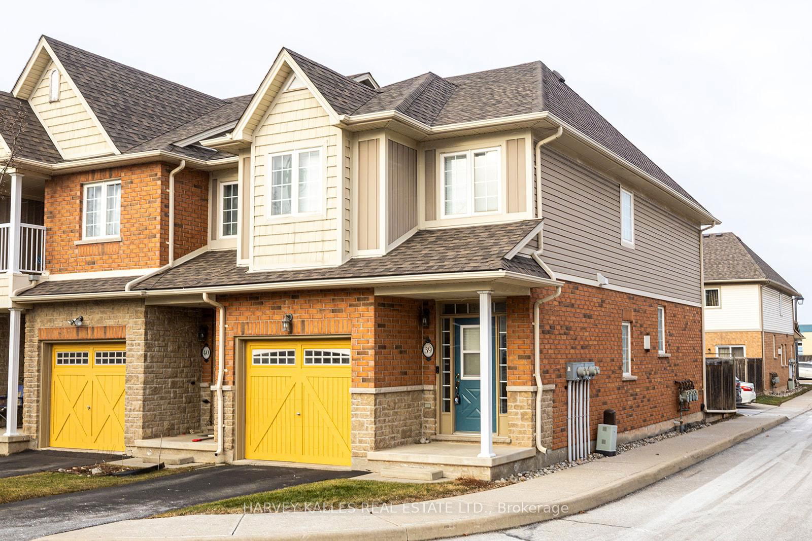 Townhouse for sale at 39-170 Dewitt Road, Hamilton, Stoney Creek, L8E 0B4 - MLS: X11968013