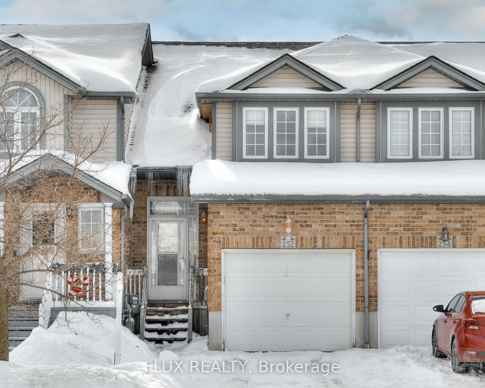 Townhouse sold at 252 Activa Avenue, Kitchener, N2E 3T9 - MLS: X11968036