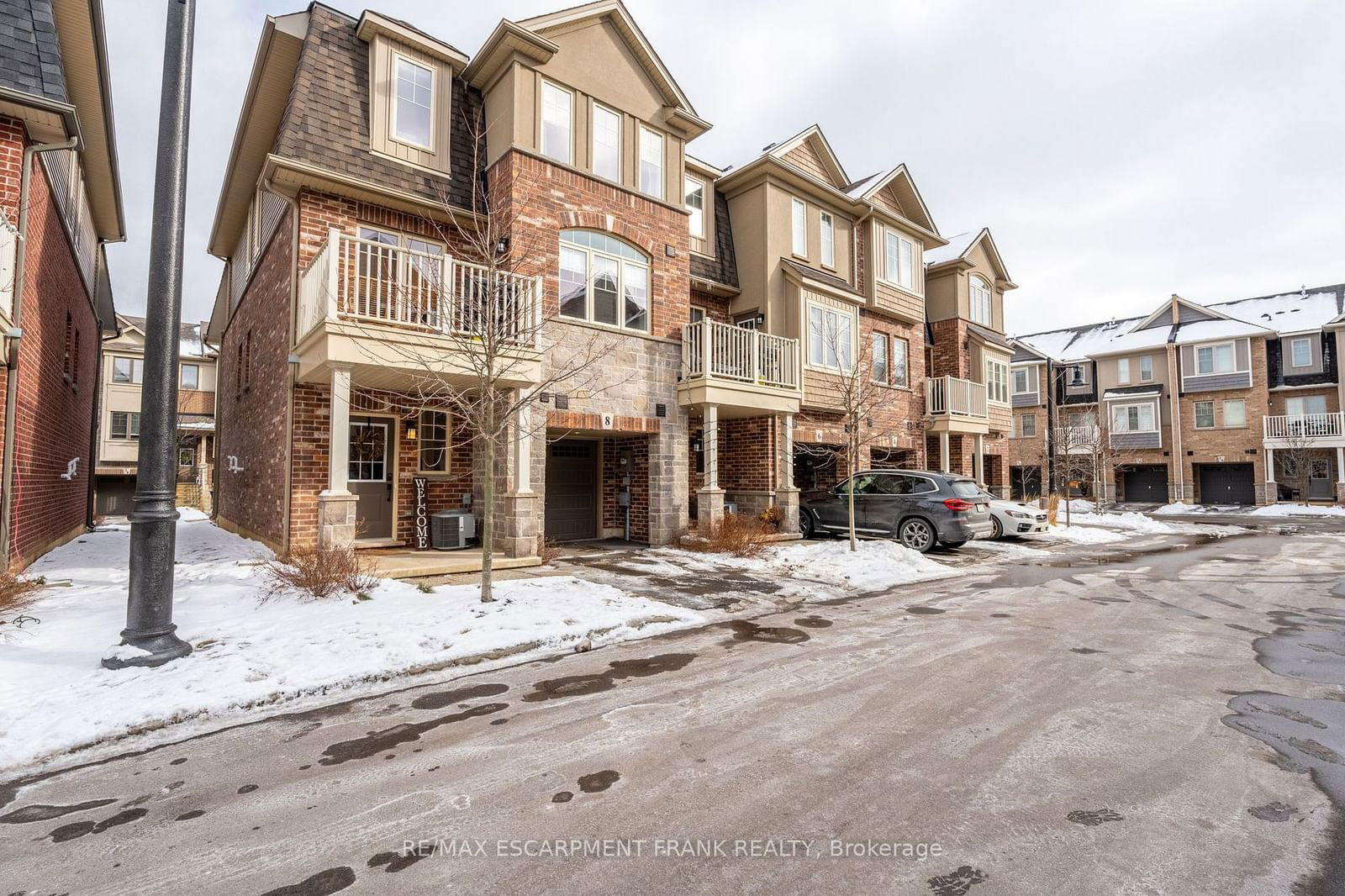 Townhouse for sale at 8 Birot Lane, Hamilton, Meadowlands, L9G 3K9 - MLS: X11968277