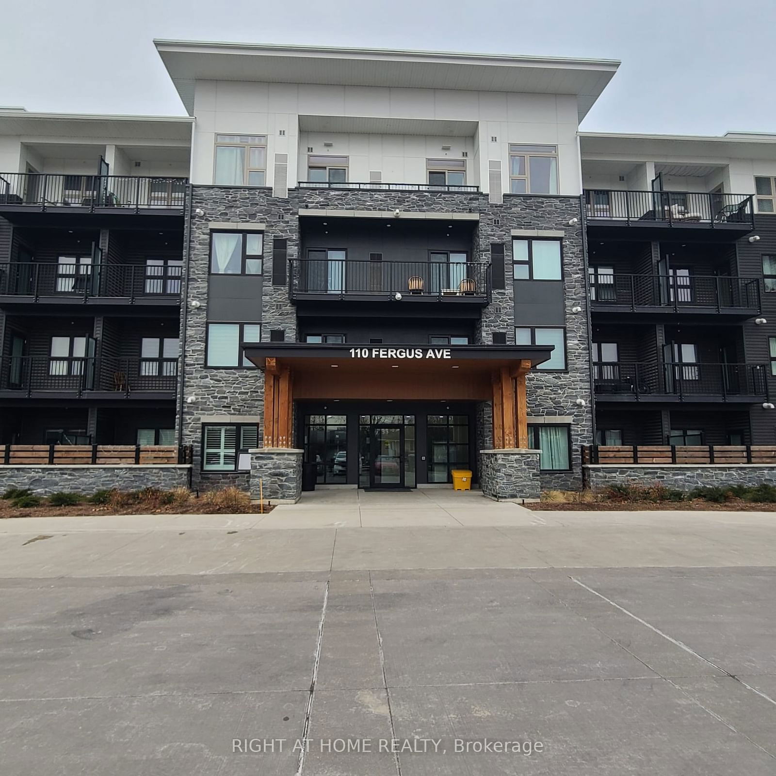 Condo for lease at 130-110 Fergus Avenue, Kitchener, N2A 0K9 - MLS: X11968356