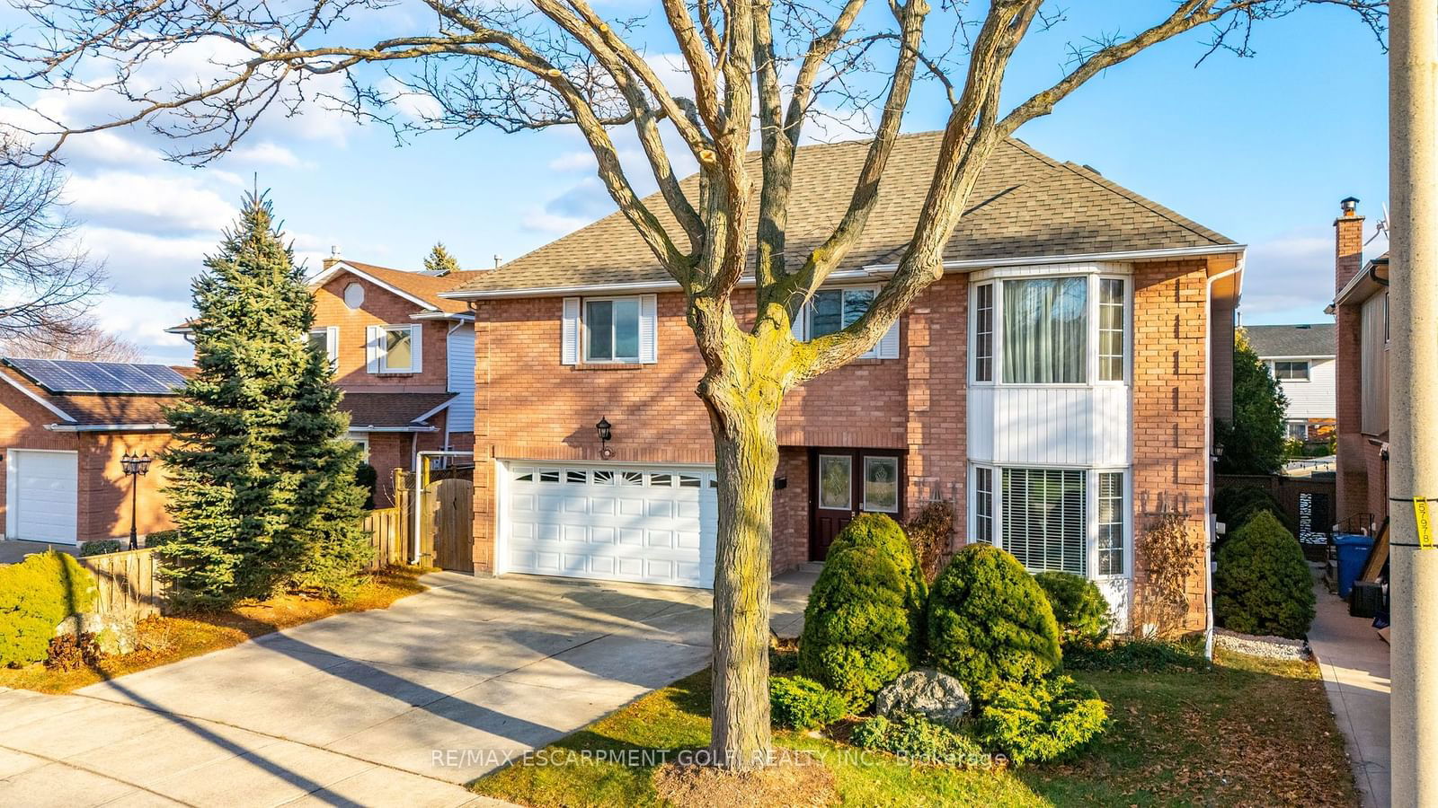 Detached House for sale at 54 GOLDCREST Drive, Hamilton, Stoney Creek, L8G 4T6 - MLS: X11968454