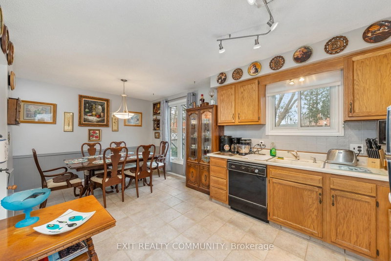 651 Rogers Sarnia,ON N7S 4A5 — Photo 19