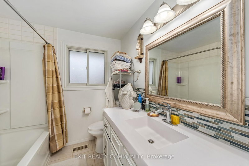 651 Rogers Sarnia,ON N7S 4A5 — Photo 25