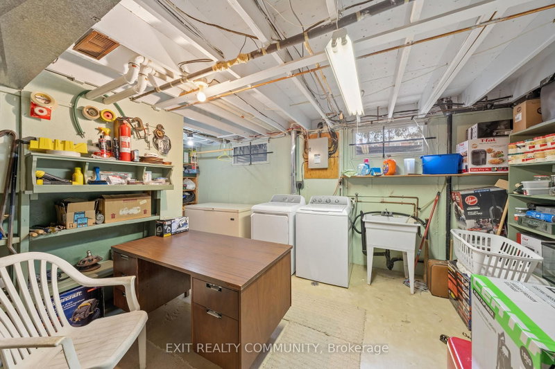 651 Rogers Sarnia,ON N7S 4A5 — Photo 28