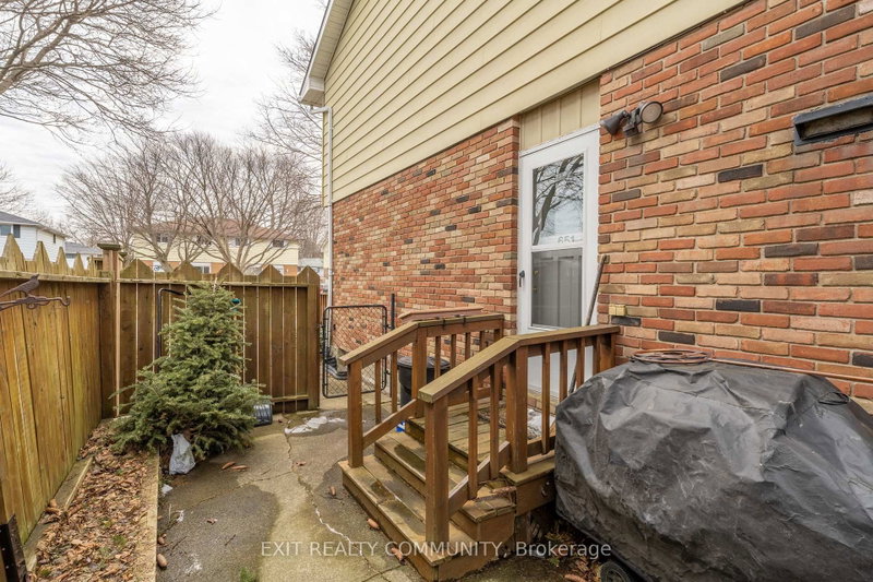 651 Rogers Sarnia,ON N7S 4A5 — Photo 31