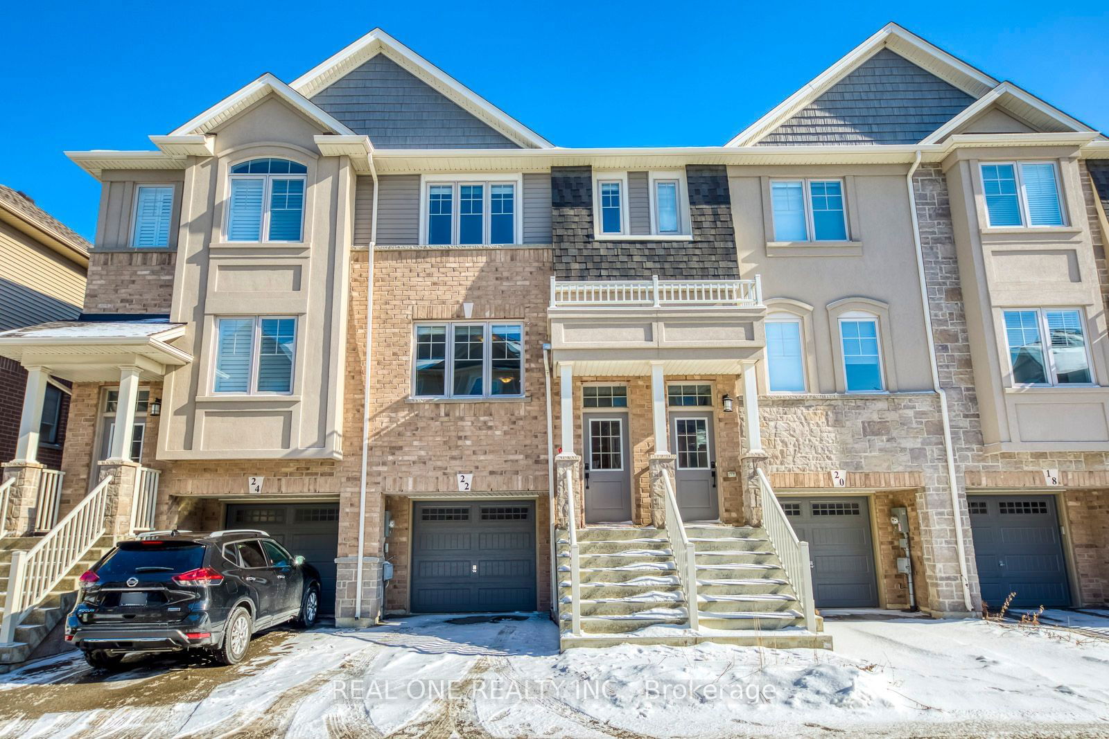 Townhouse for lease at 22 Marr Lane, Hamilton, Meadowlands, L9K 0K1 - MLS: X11968694