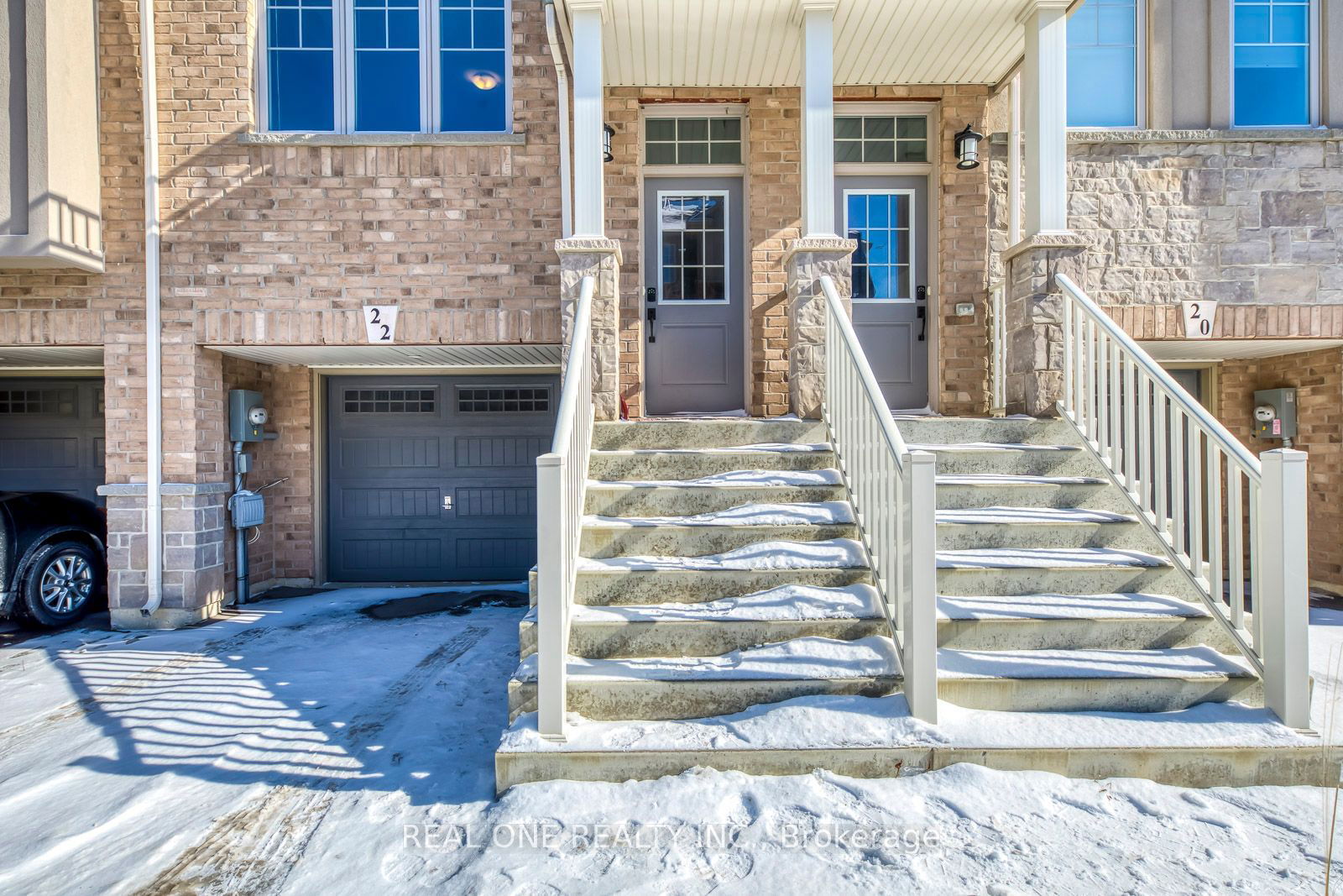 Townhouse for lease at 22 Marr Lane, Hamilton, Meadowlands, L9K 0K1 - MLS: X11968694