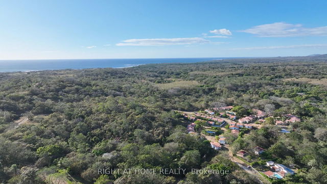 A114 - 1 Playa Lagarto Road