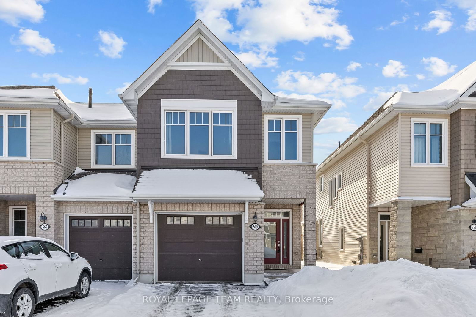 Townhouse leased at 560 Jackdaw Avenue, Barrhaven, 7711 - Barrhaven - Half Moon Bay, K2J 6N1 - MLS: X11968848