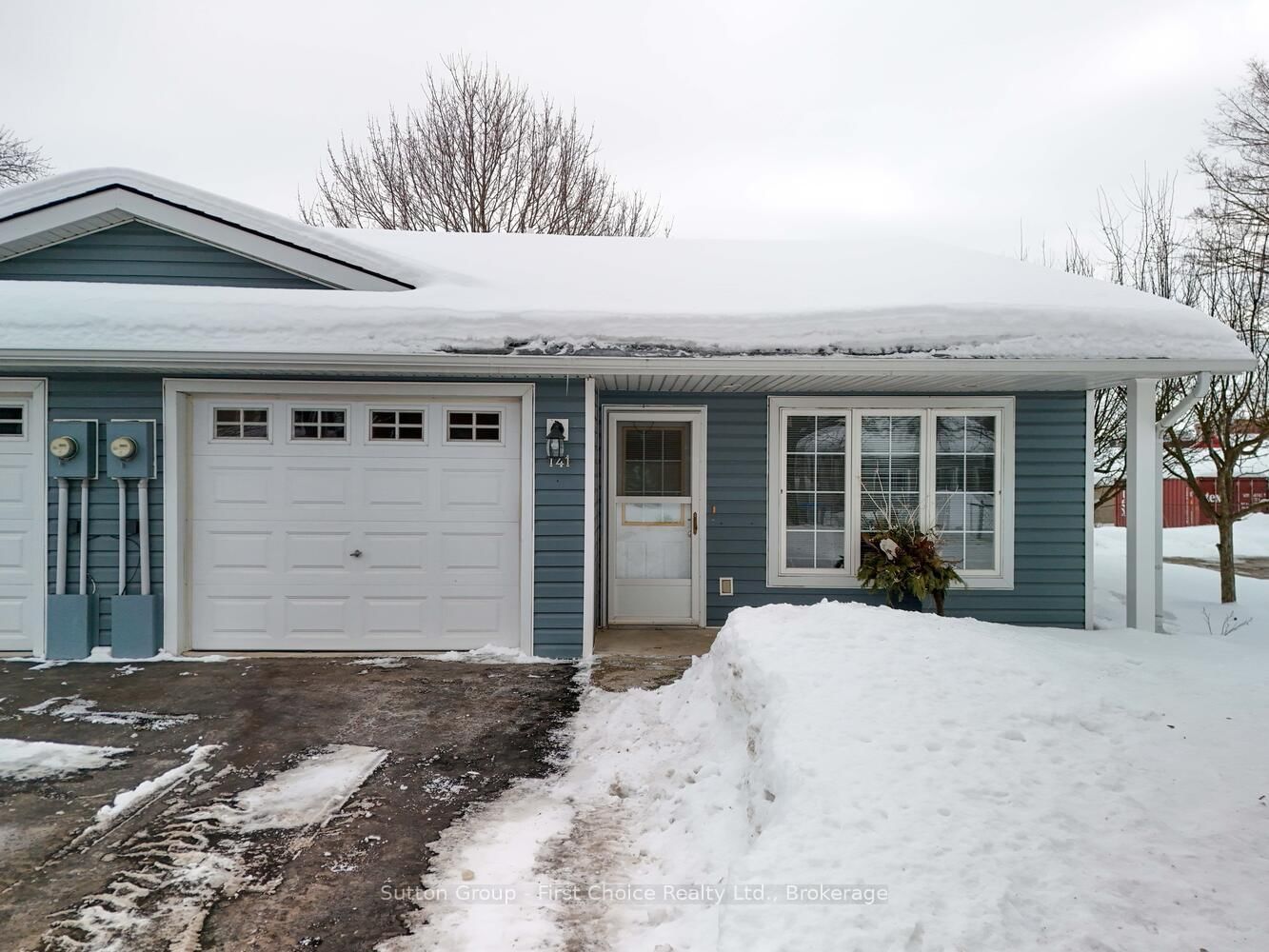 Semi-Detached House sold at 141 St George Street, West Perth, Mitchell, N0K 1N0 - MLS: X11969145
