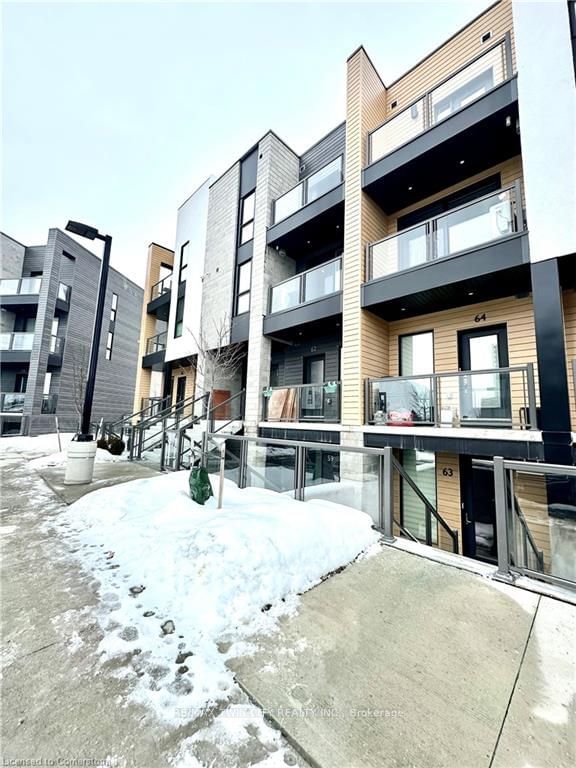 Townhouse for lease at 59-261 Woodbine Avenue, Kitchener, N2R 0A9 - MLS: X11969152