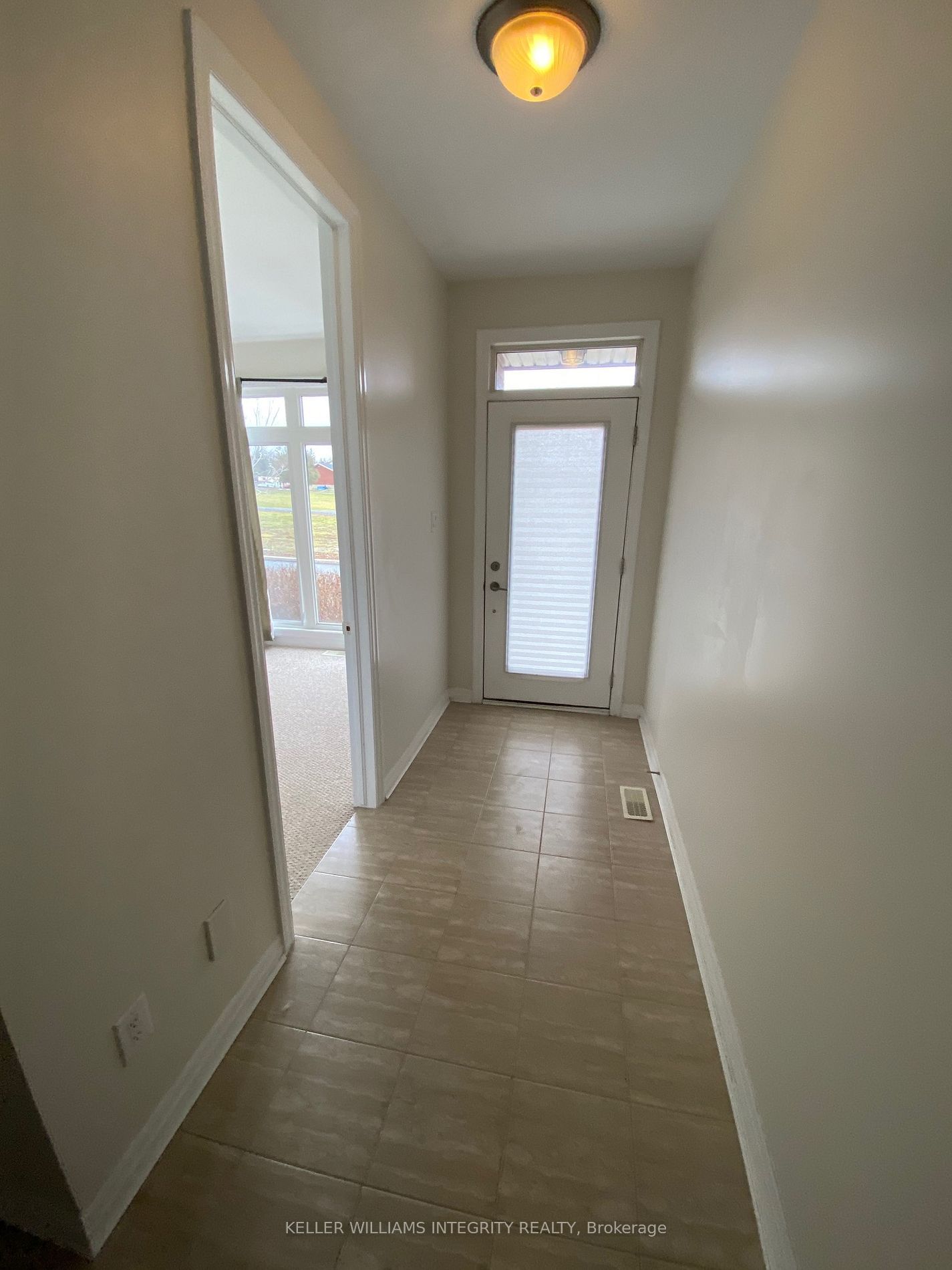 Townhouse leased at 137 Lionel Street, Ottawa, Springridge/East Village, K4A 3N2 - MLS: X11969258