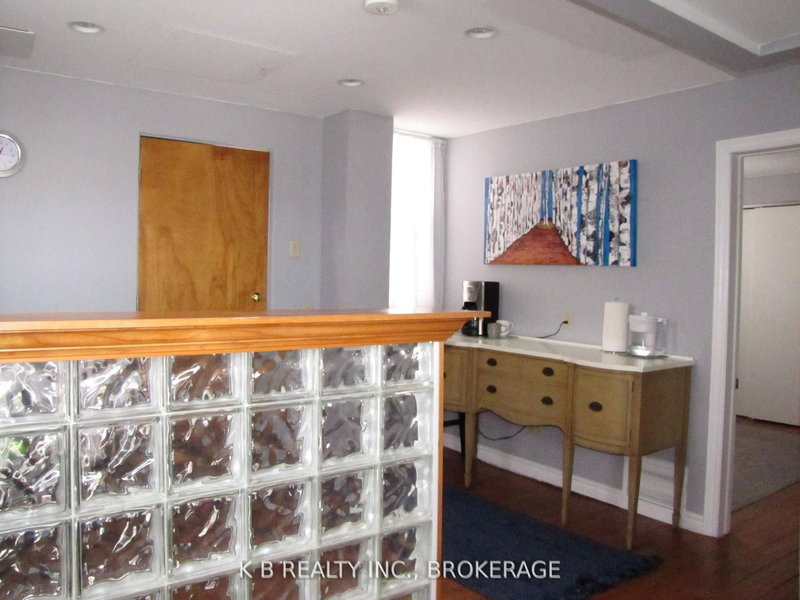 166 Queen St, Kingston, K7K 1B1 | Image 3