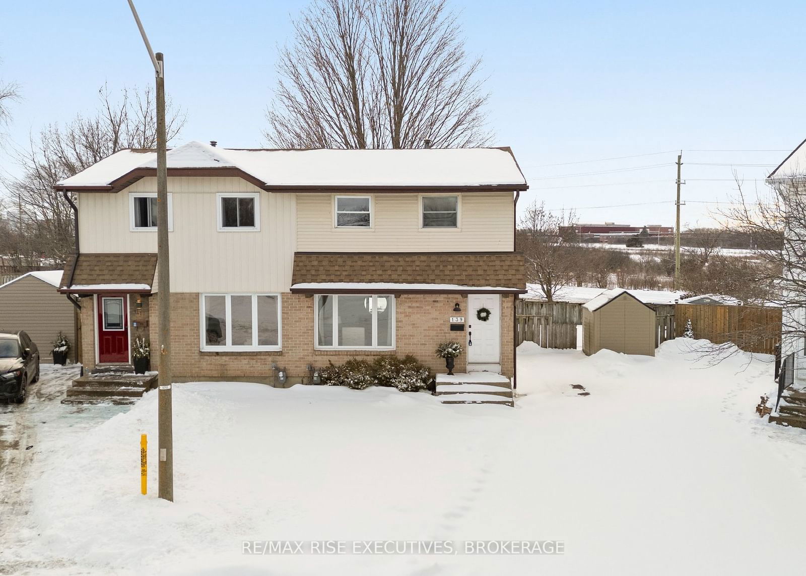 Semi-Detached House for sale at 139 WYCLIFFE Crescent, Kingston, East of Sir John A. Blvd, K7K 6B3 - MLS: X11969701